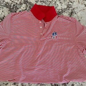 Men’s vineyard vines performance golf shirt. Like new condition.